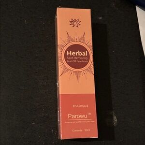 Parowu Herbal Spot-Removing Face Mask